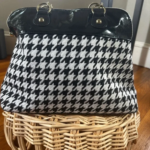 Betsy Johnson Black Patent Leather/Houndstooth Bowling Ball Style Handbag - Picture 2 of 11